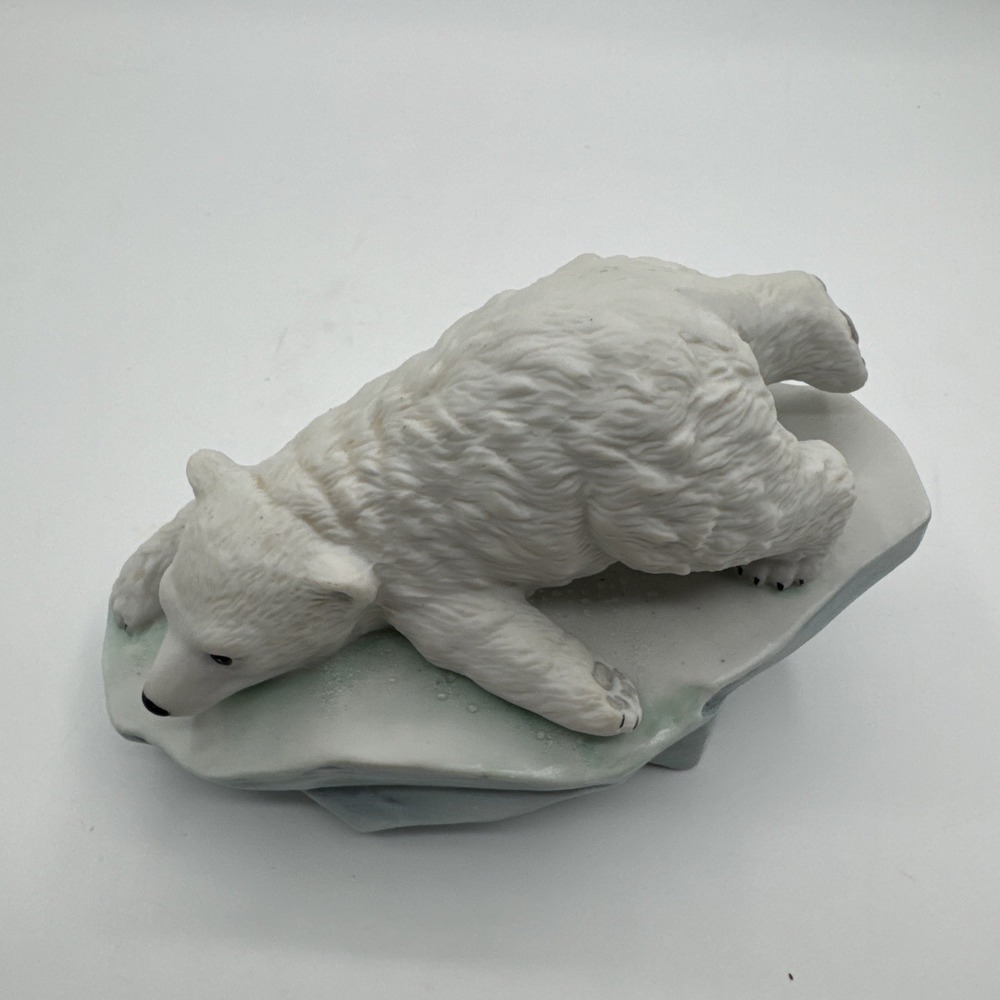 Maruri Polar Expedition Polar Bear Cub On Ice Porcelain Figurine P-9003 1990 - Picture 2 of 8